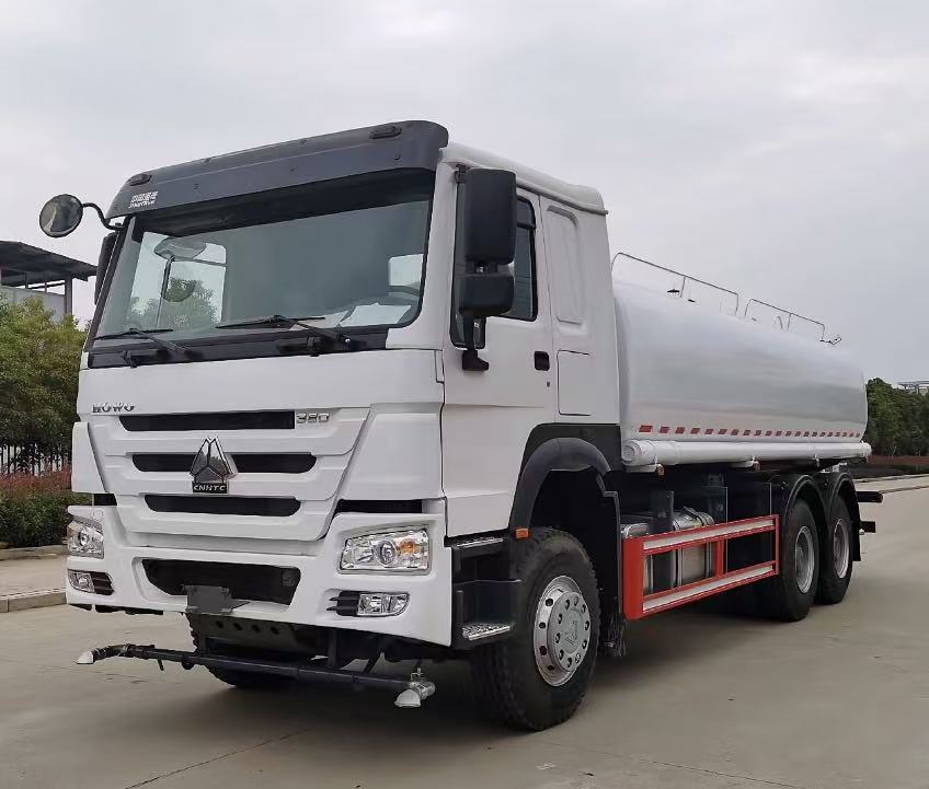 Water Sprinkler Truck